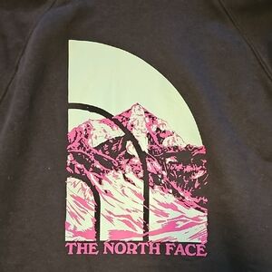 NWT The North Face Black And Pink Graphic Sweatshirt Womens Medium